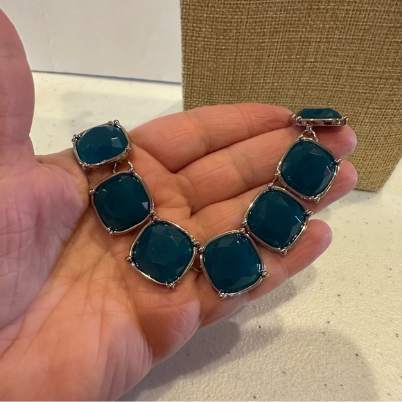 New Lia Sophia InfinitMe Necklace w/ Teal faceted resin stones squares, silver - Picture 5 of 13